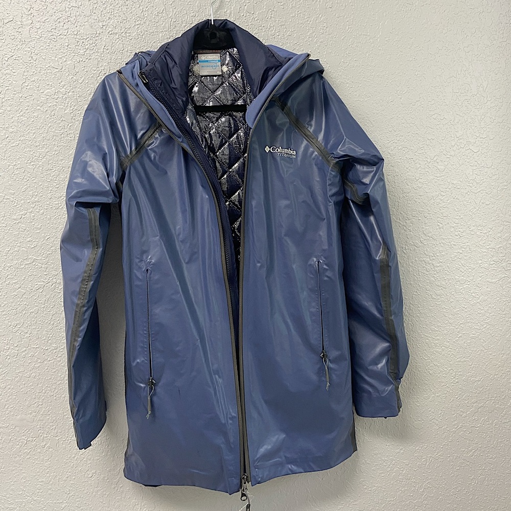 New rain jacket, comes with a base layer jacket